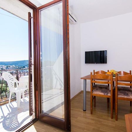 Apartments Jozic Seget Vranjica Eksteriør billede