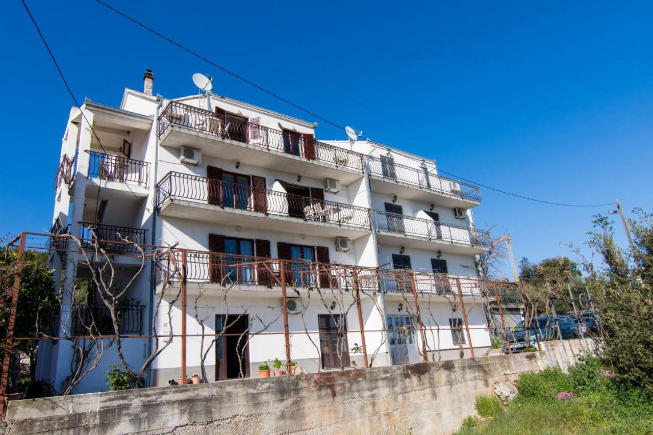 Apartments Jozic Seget Vranjica Eksteriør billede