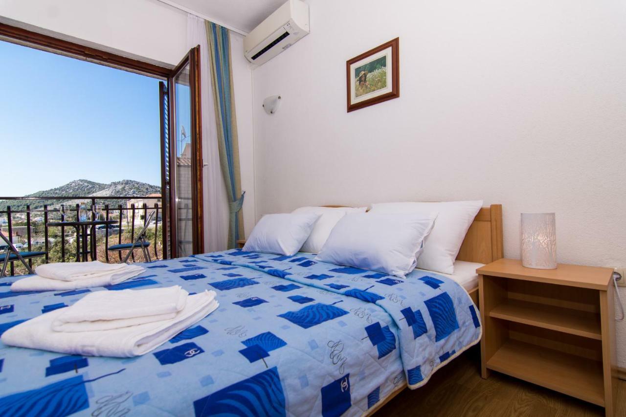 Apartments Jozic Seget Vranjica Eksteriør billede