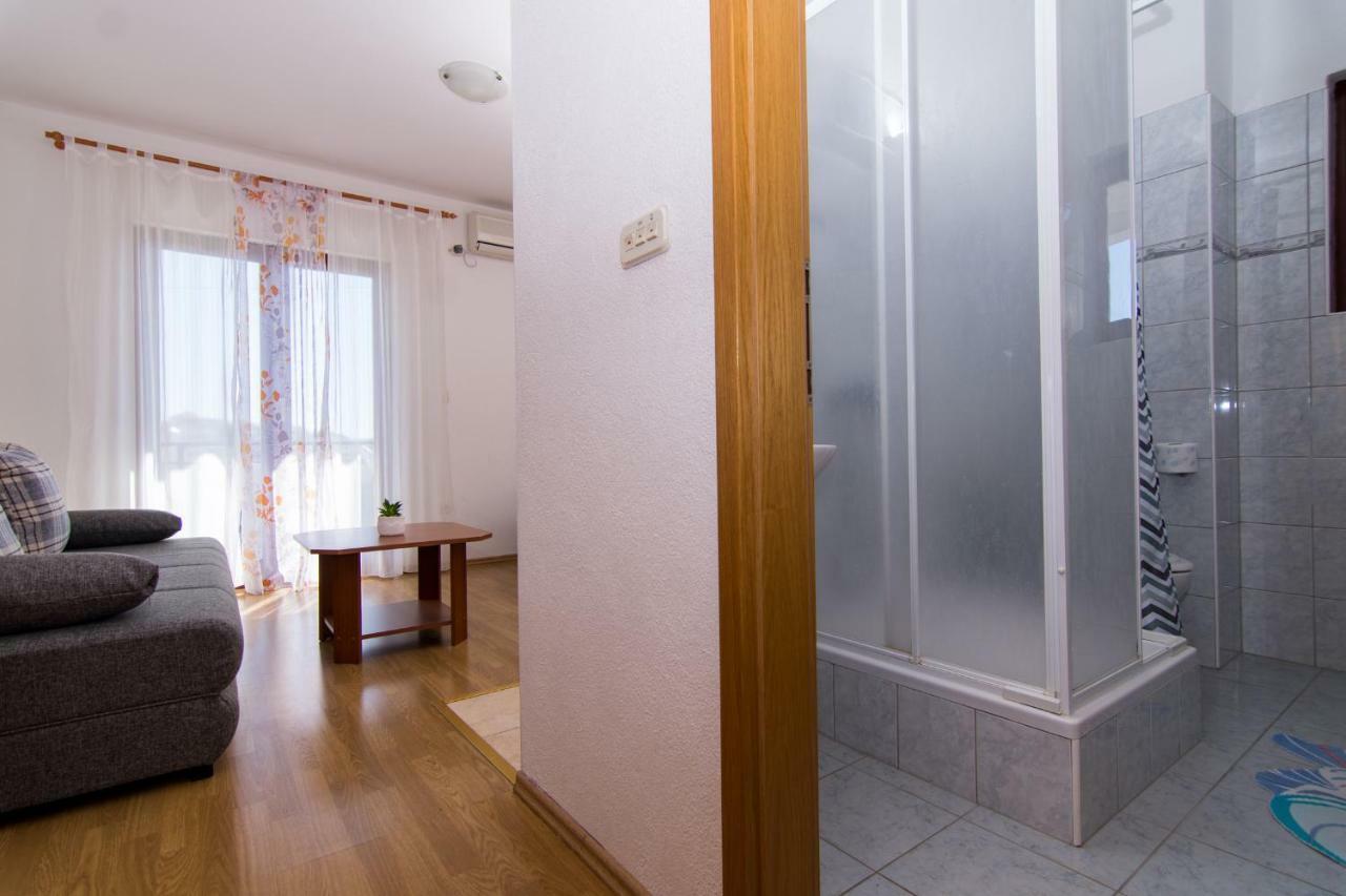 Apartments Jozic Seget Vranjica Eksteriør billede