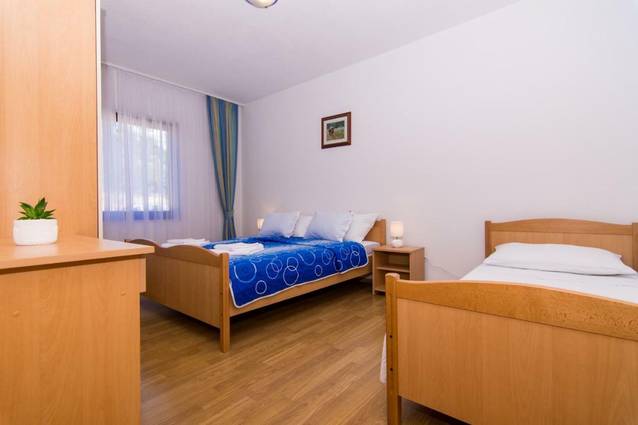 Apartments Jozic Seget Vranjica Eksteriør billede